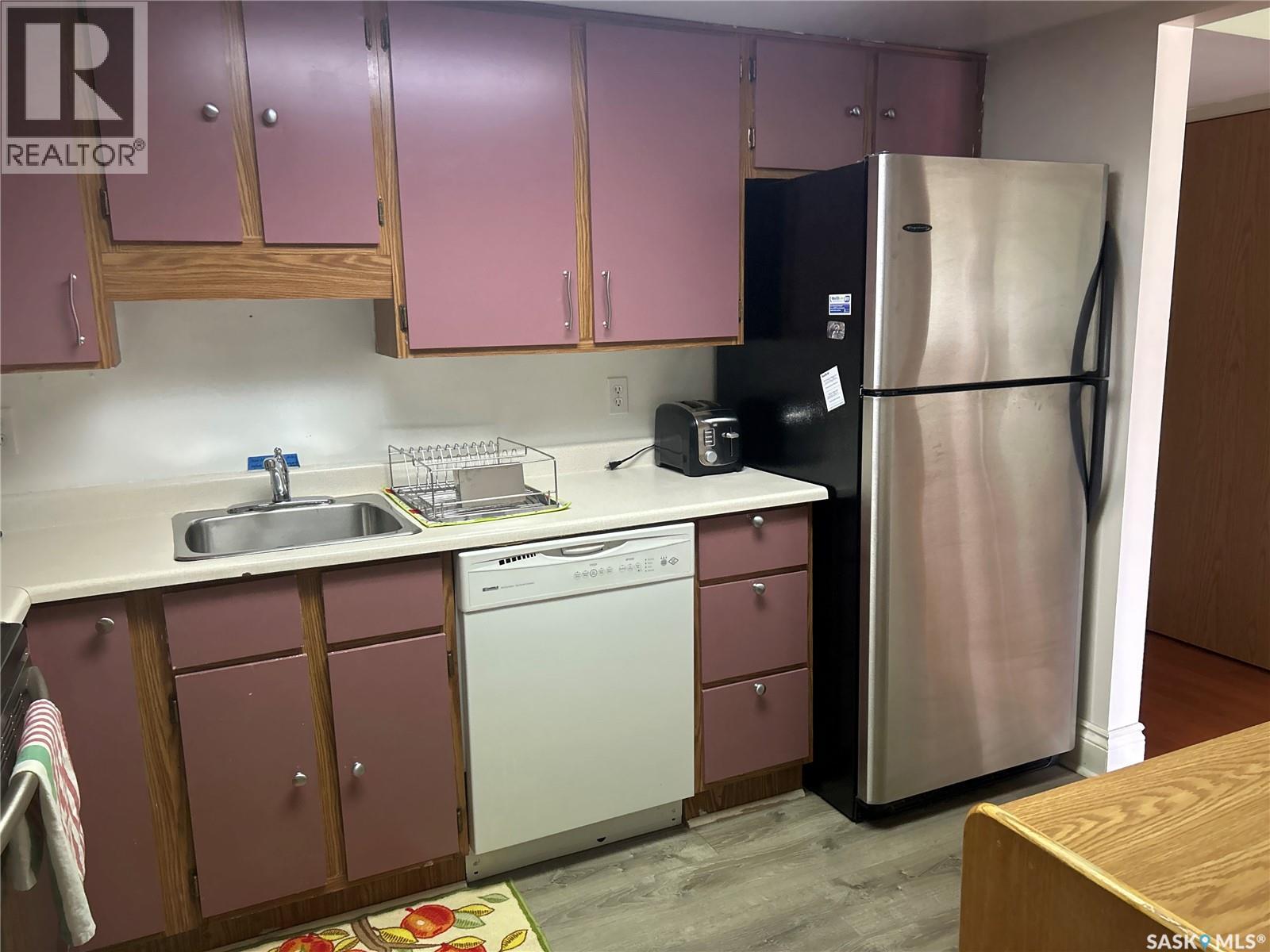 #703 311 6th AVENUE N - 3
