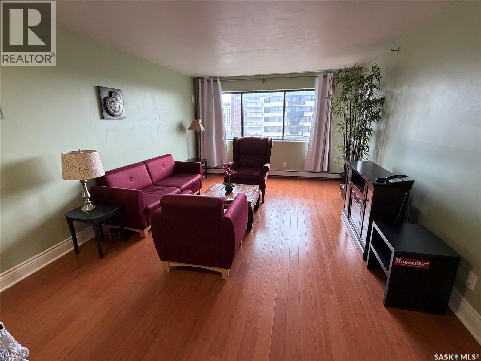 #703 311 6th AVENUE N - 8