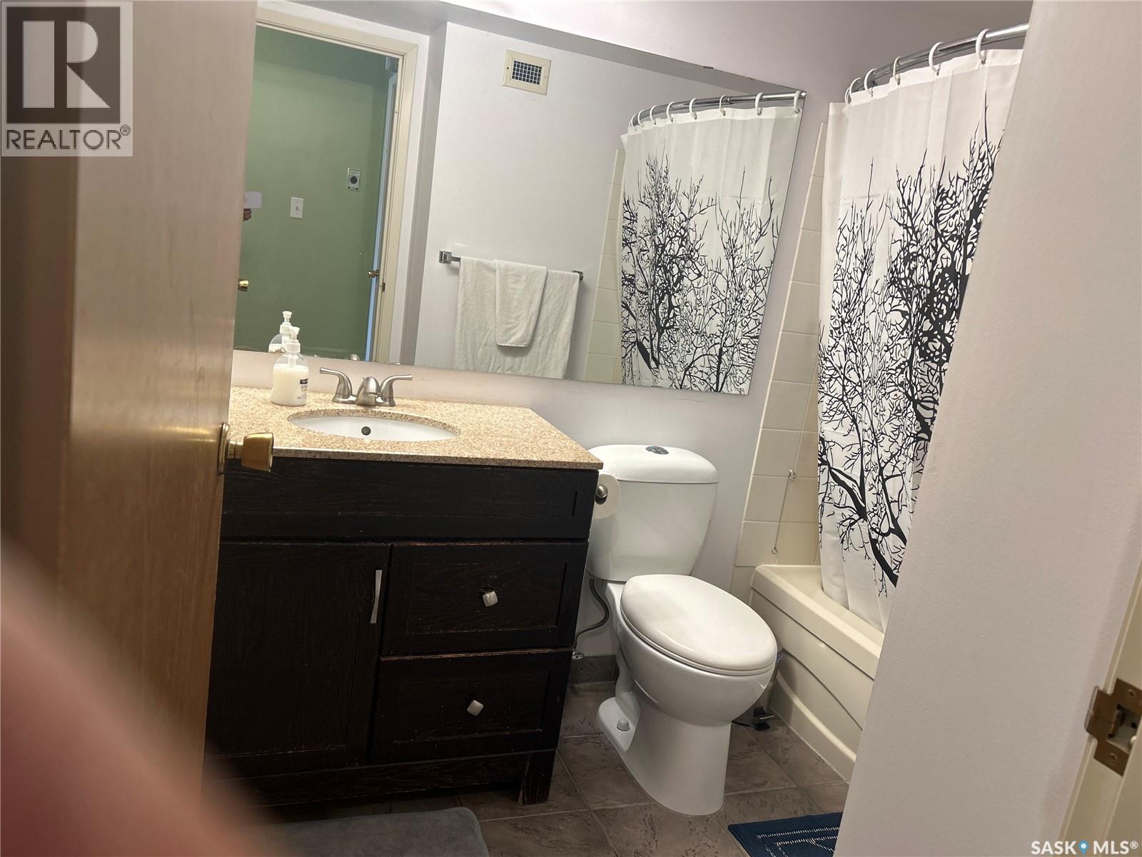 #703 311 6th AVENUE N - 17
