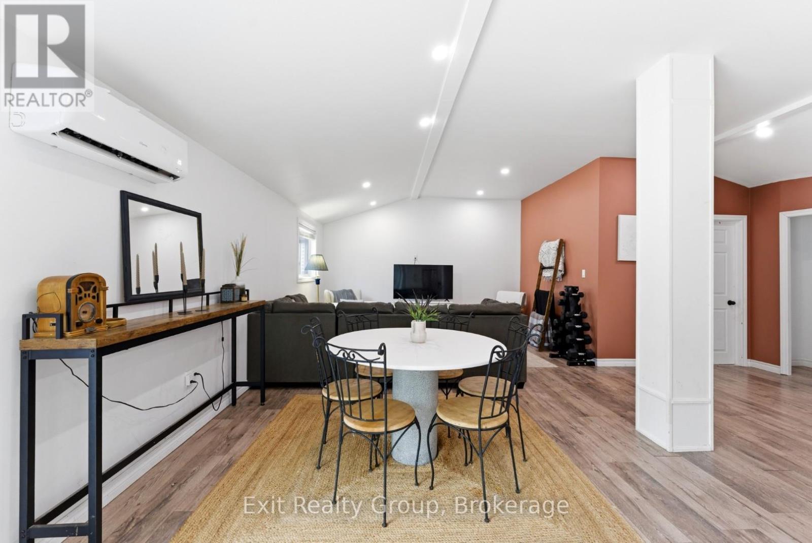 54 PARADISE ROAD - 16