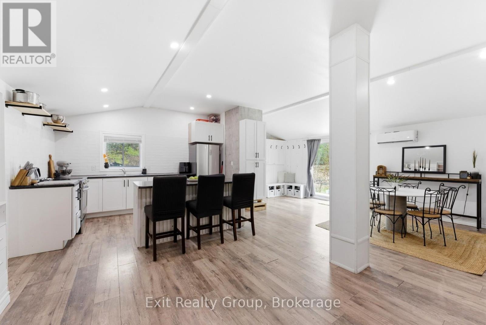 54 PARADISE ROAD - 17