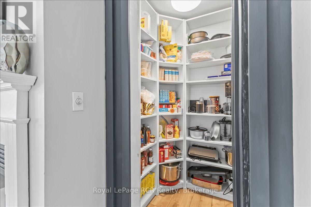 235 4TH STREET CRESCENT - Image 11
