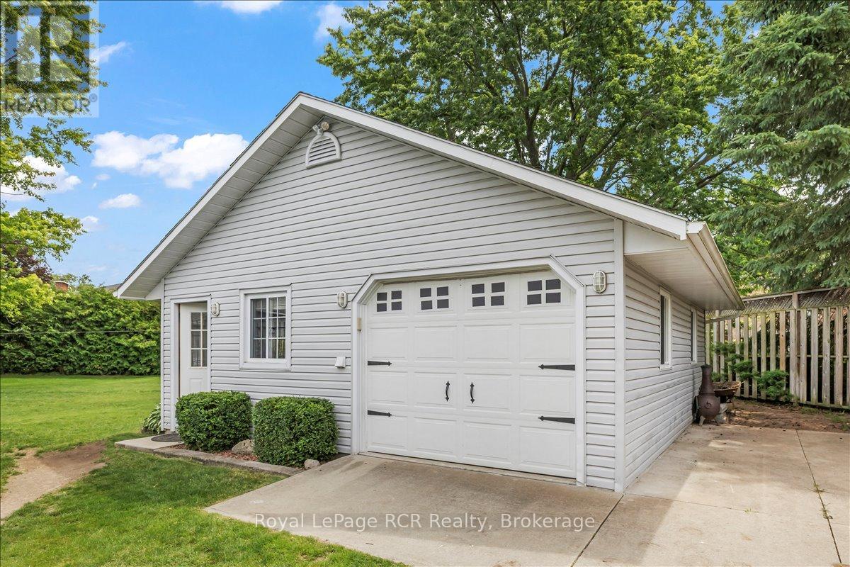 235 4TH STREET CRESCENT - Image 36