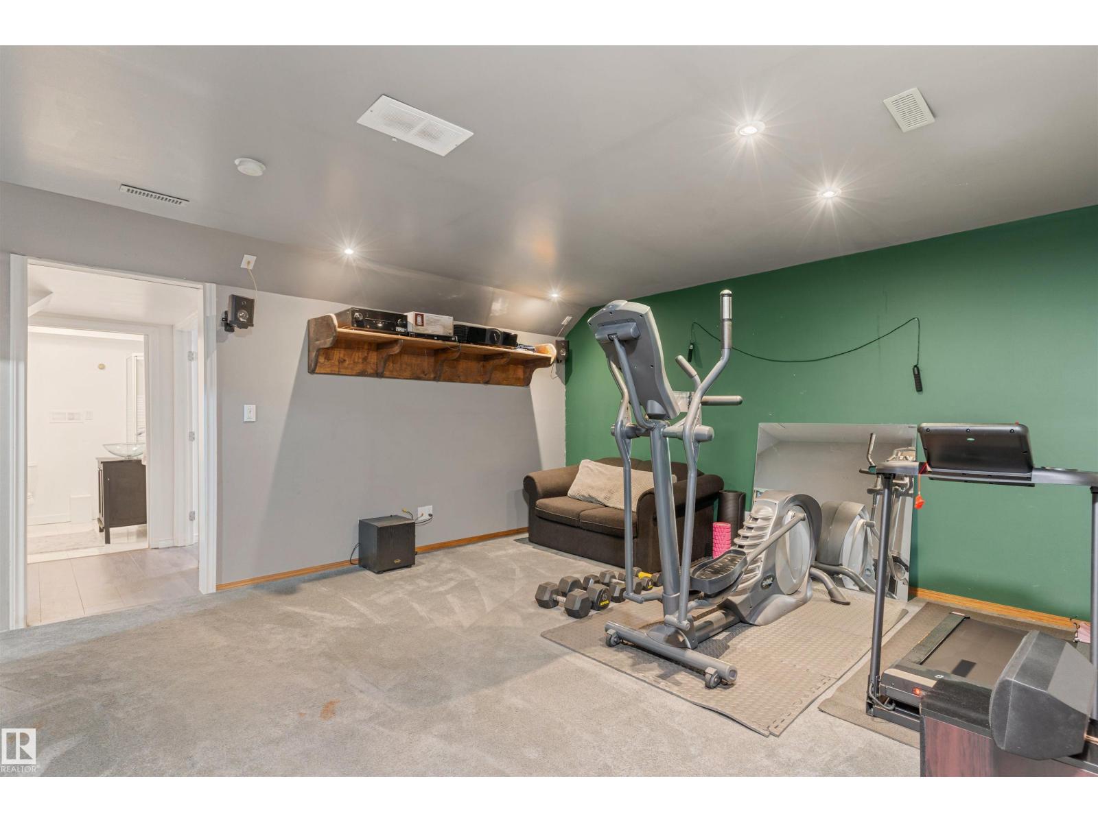 7824 14 AV SW - 32