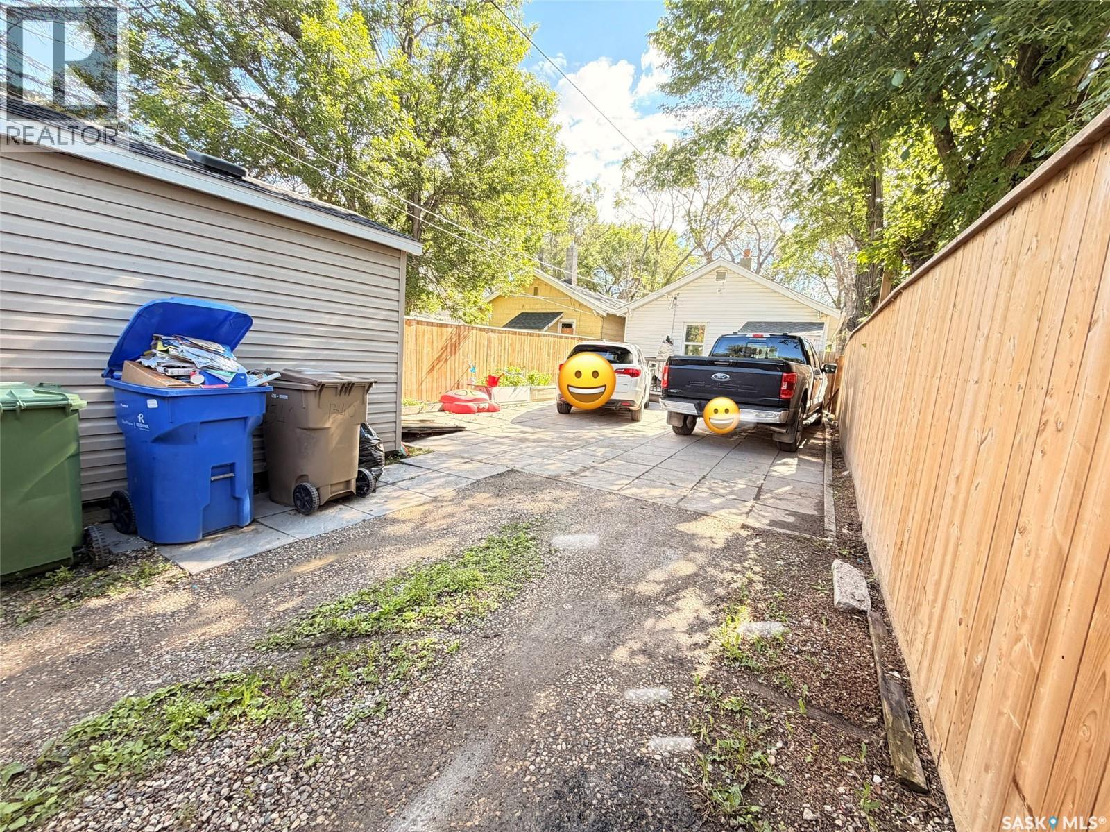 1340 Retallack STREET — photo 25