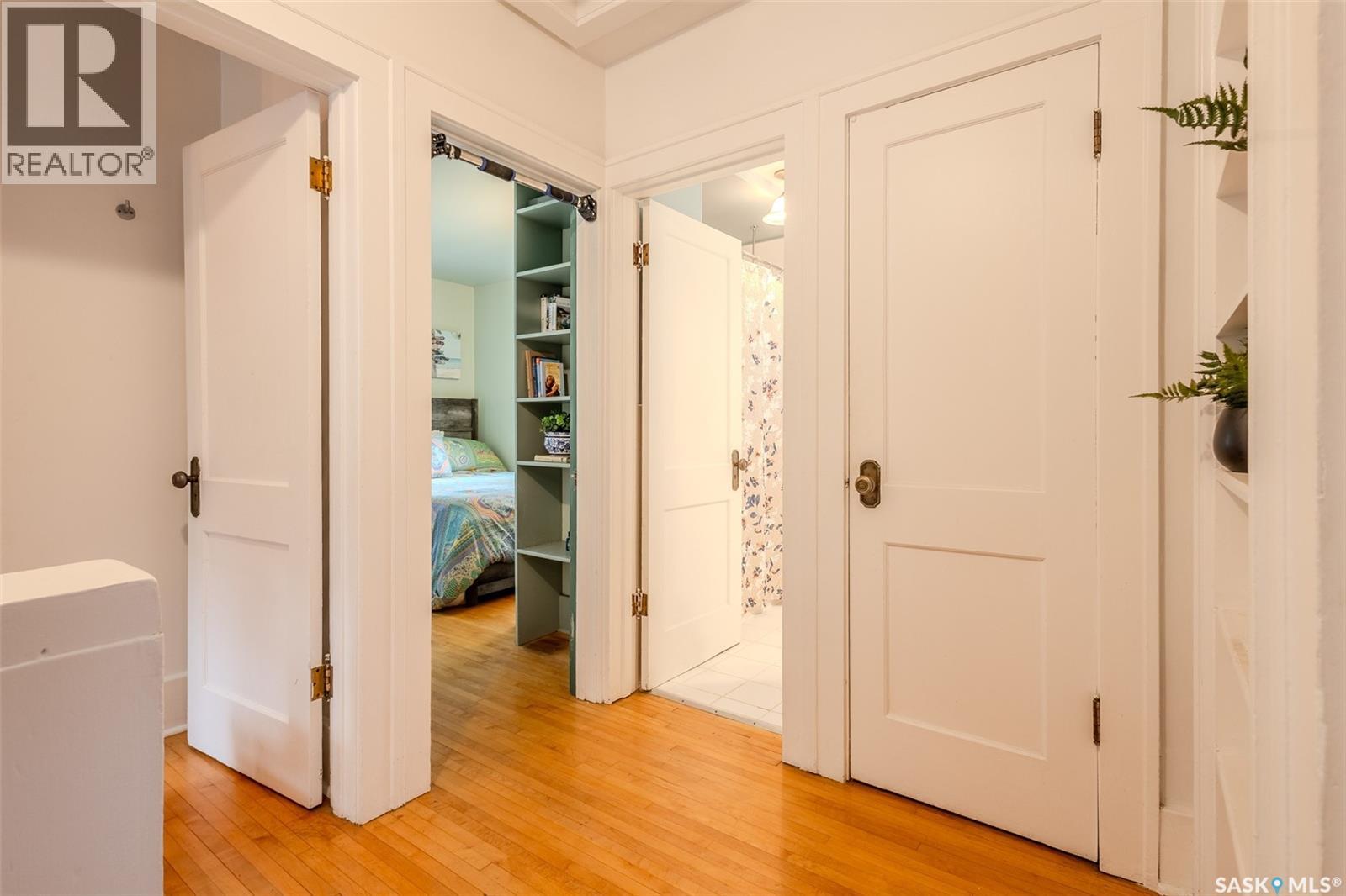 710 University DRIVE — photo 17