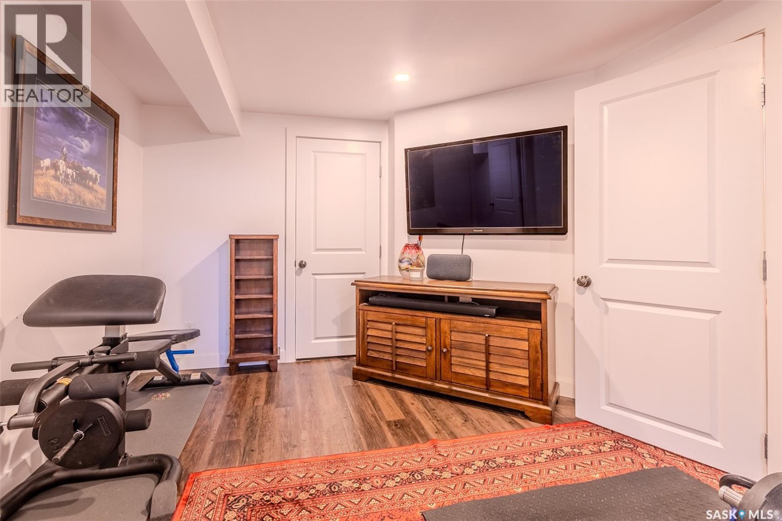 710 University DRIVE — photo 25