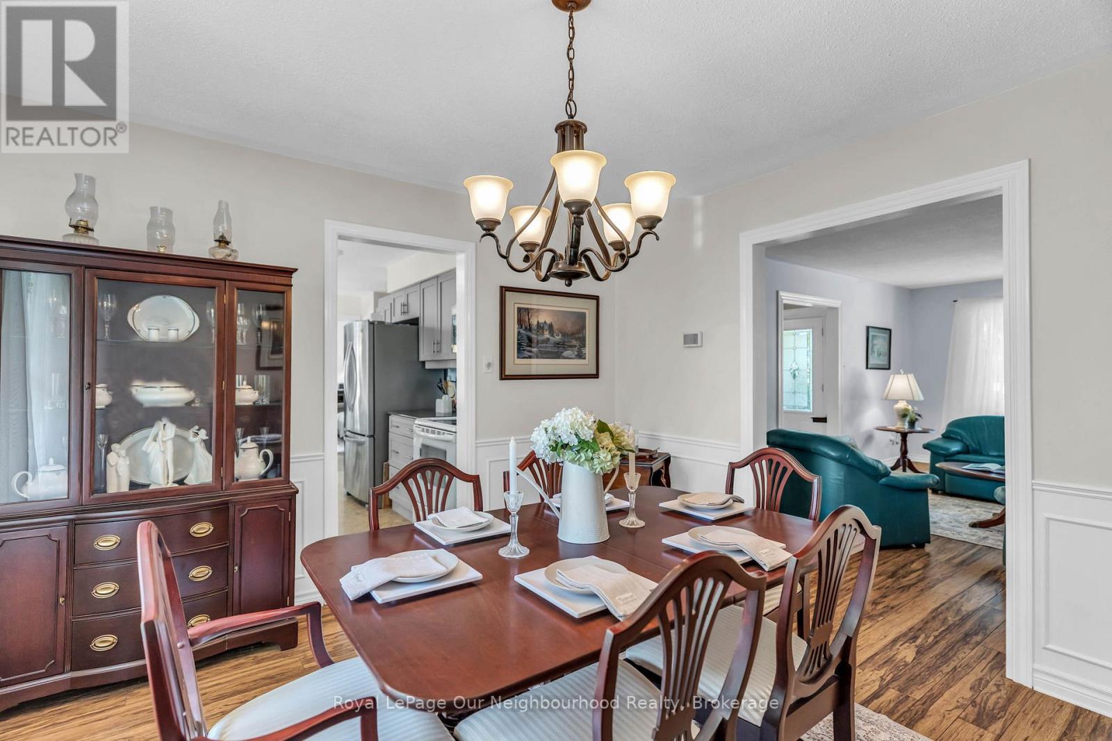 67 BARTLETT CRESCENT - 12