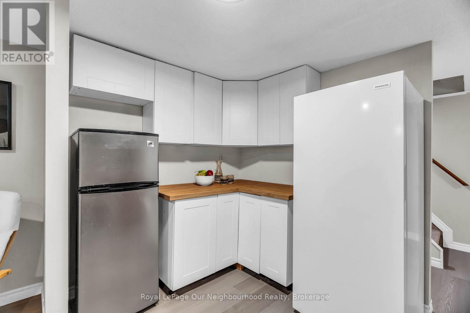 67 BARTLETT CRESCENT - 36