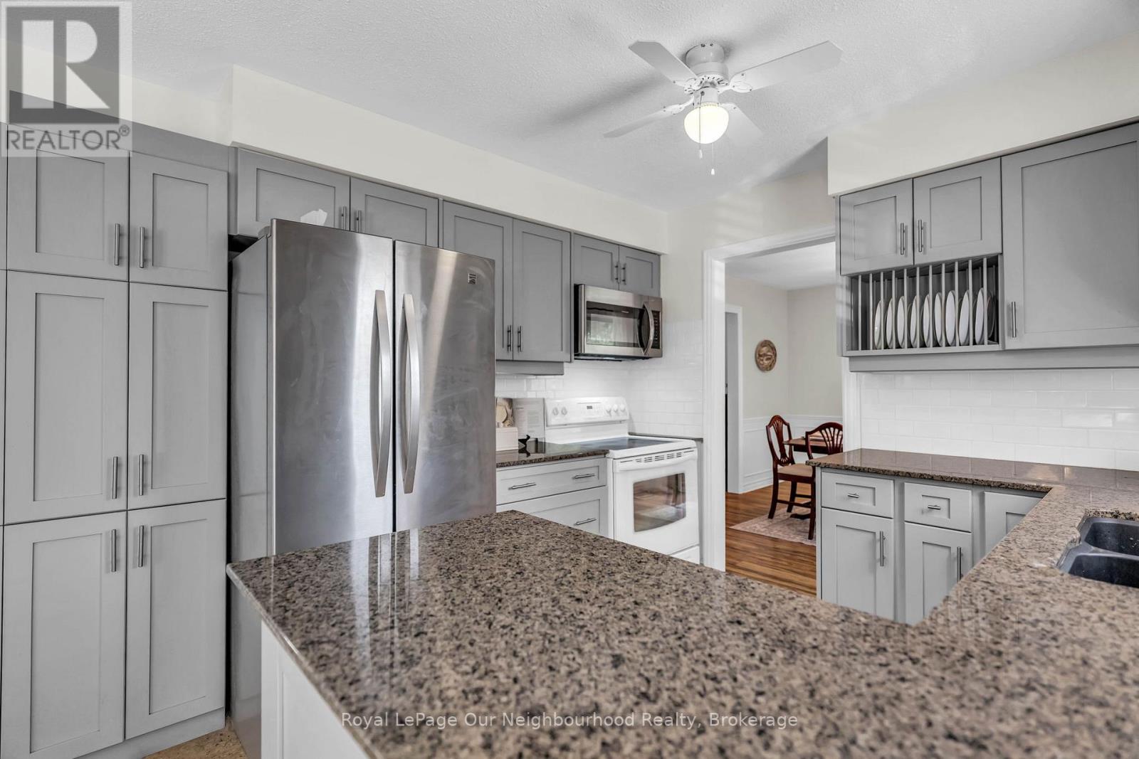67 BARTLETT CRESCENT - 15