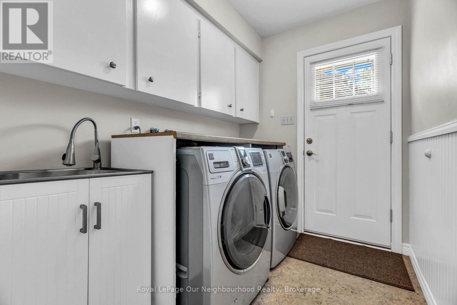 67 BARTLETT CRESCENT - 24