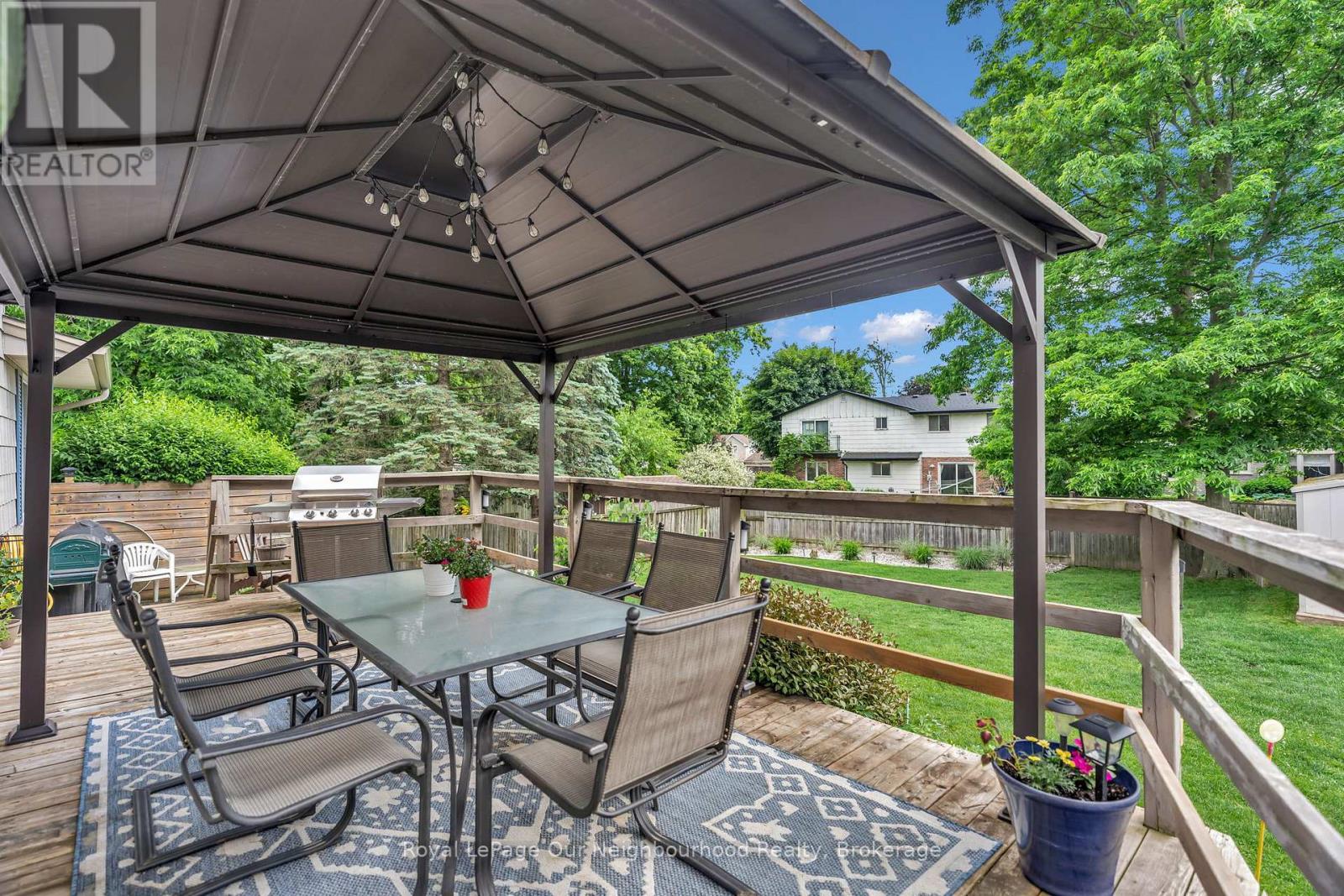 67 BARTLETT CRESCENT - 42