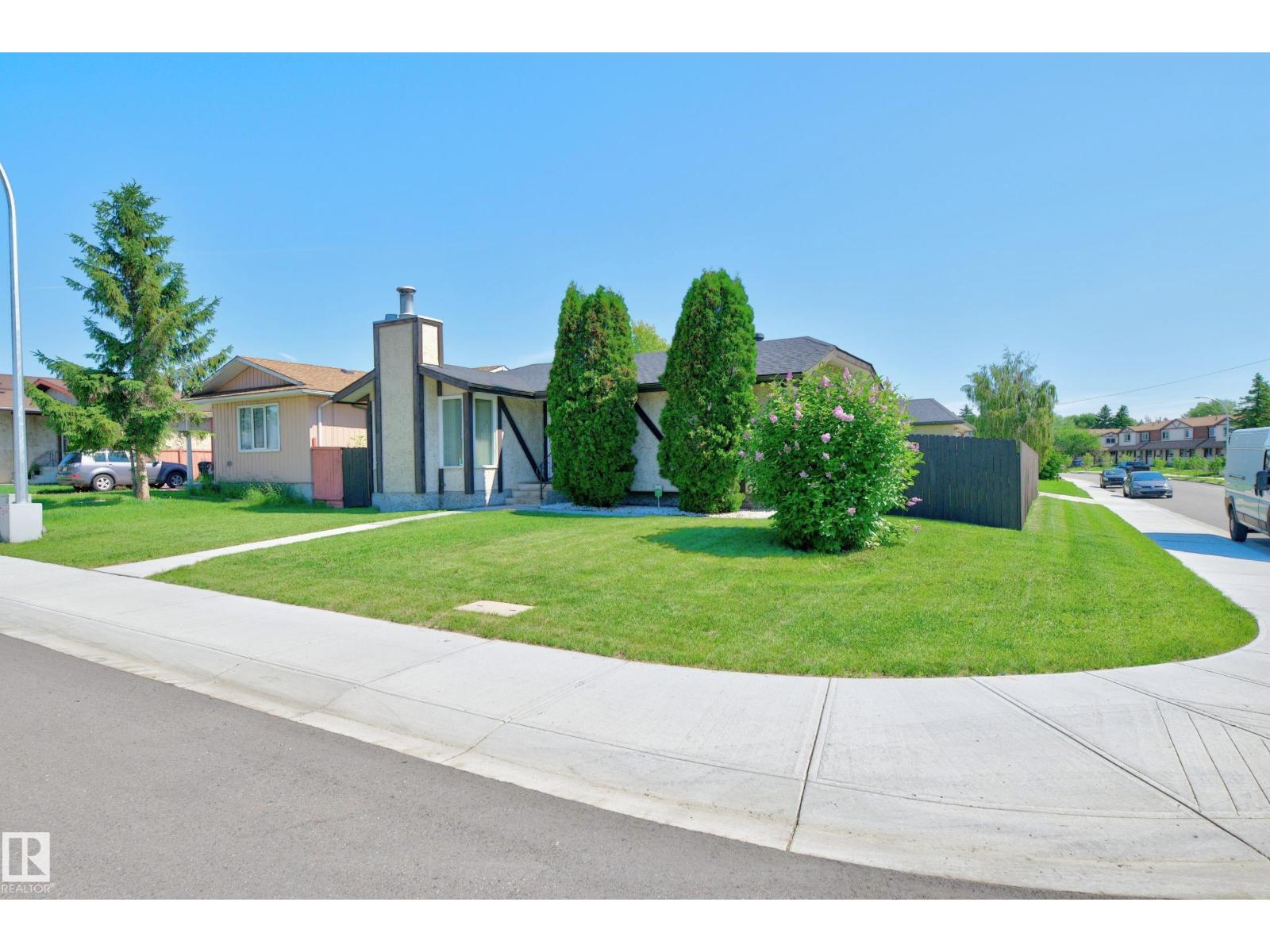 3104 138 AV NW - 3