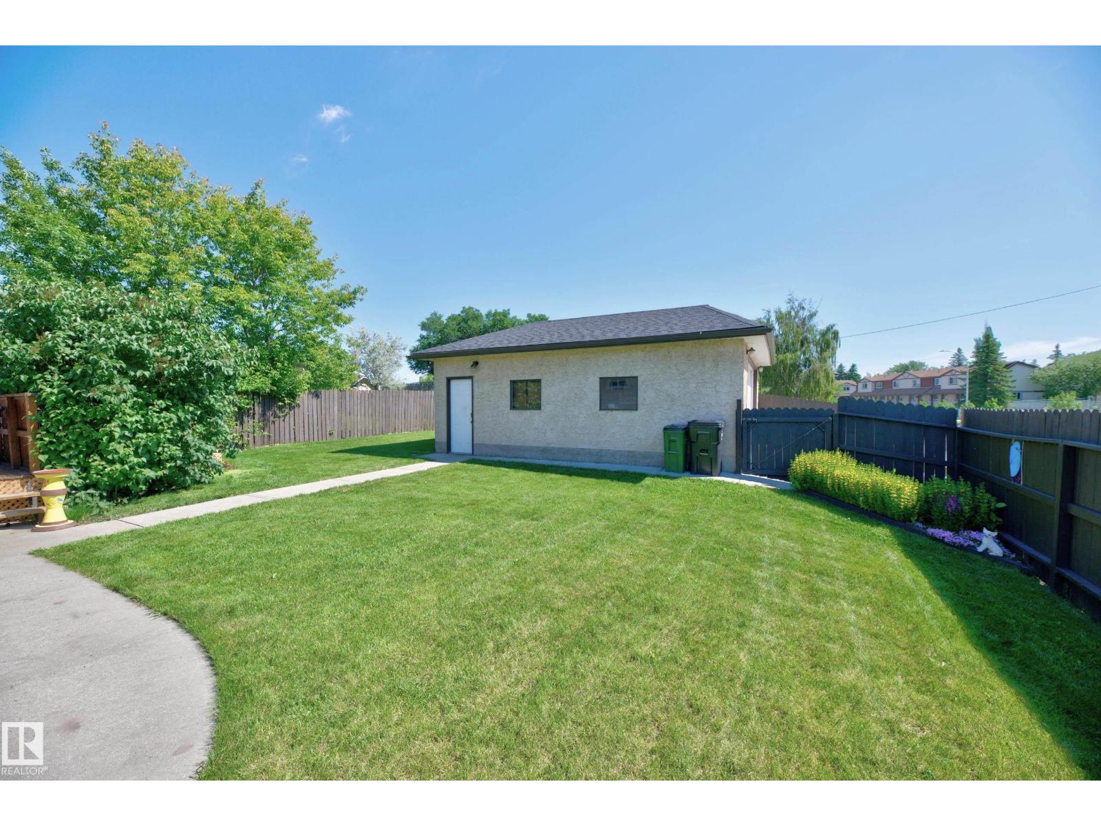 3104 138 AV NW - 5