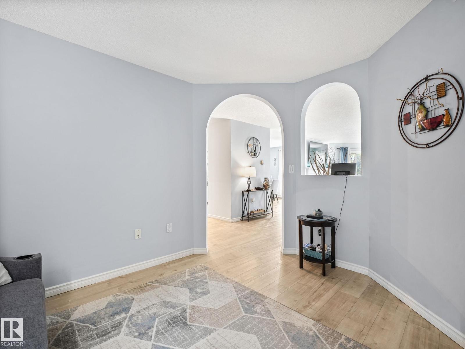 #212 15499 CASTLE DOWNS RD NW - 9