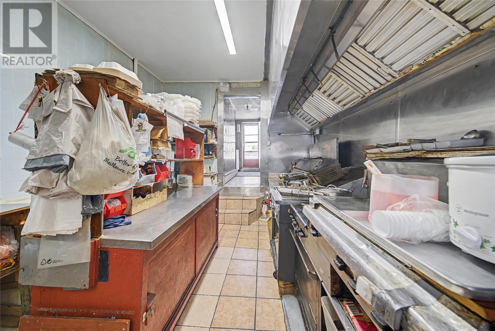209 Empire Avenue - 32