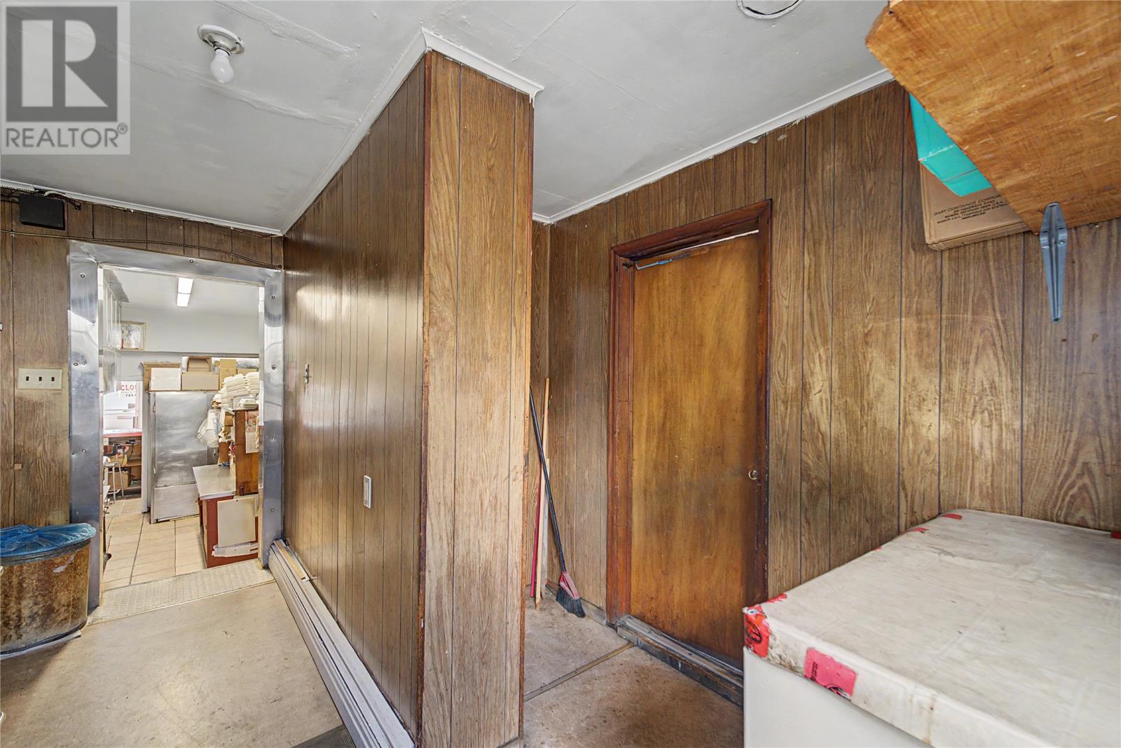 209 Empire Avenue - 38