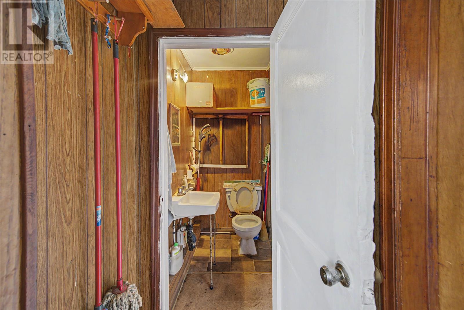 209 Empire Avenue - 39