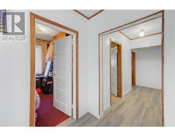 209 Empire Avenue thumbnail 26
