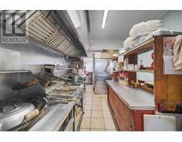 209 Empire Avenue thumbnail 35
