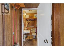 209 Empire Avenue thumbnail 39