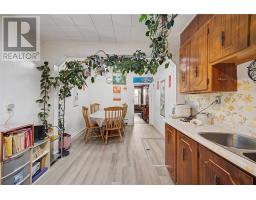 209 Empire Avenue thumbnail 9