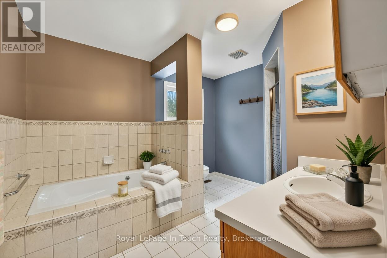 23 DUQUETTE COURT - 18
