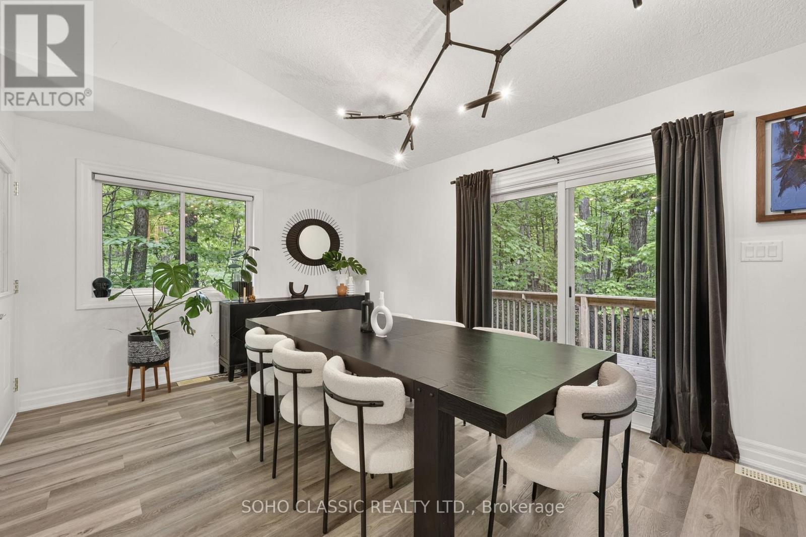 16 ONEIDA AVENUE - 15
