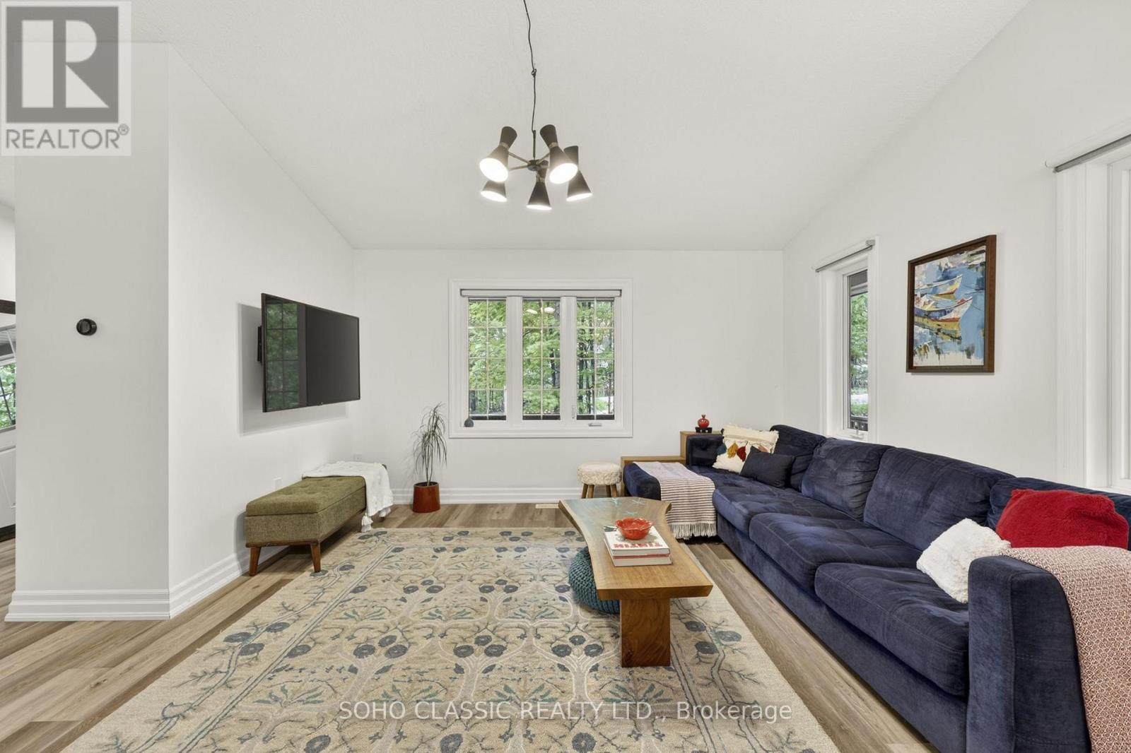 16 ONEIDA AVENUE - 16