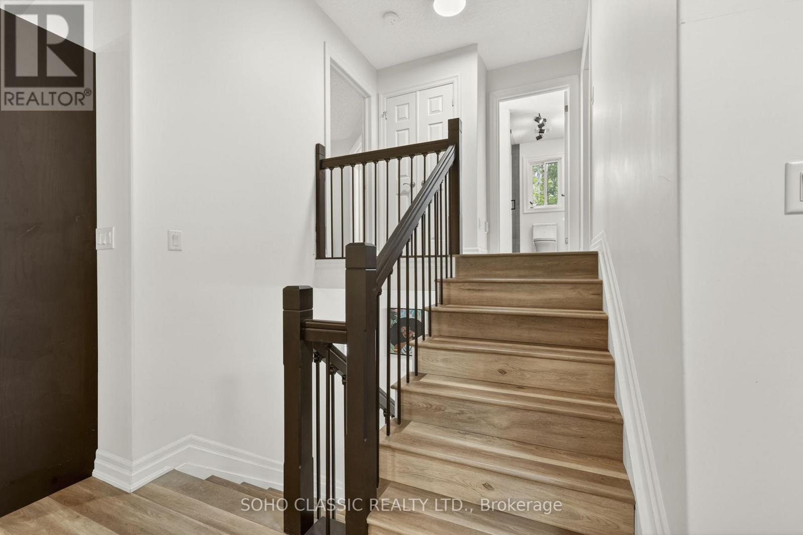 16 ONEIDA AVENUE - 19