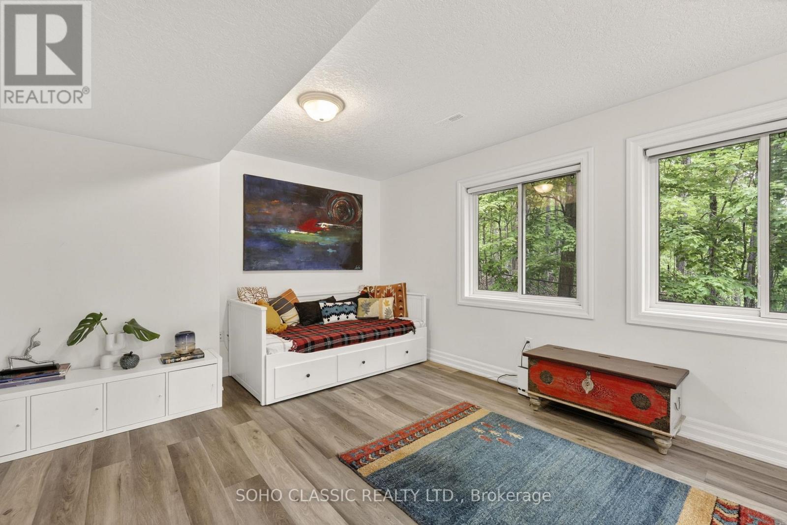 16 ONEIDA AVENUE - 25