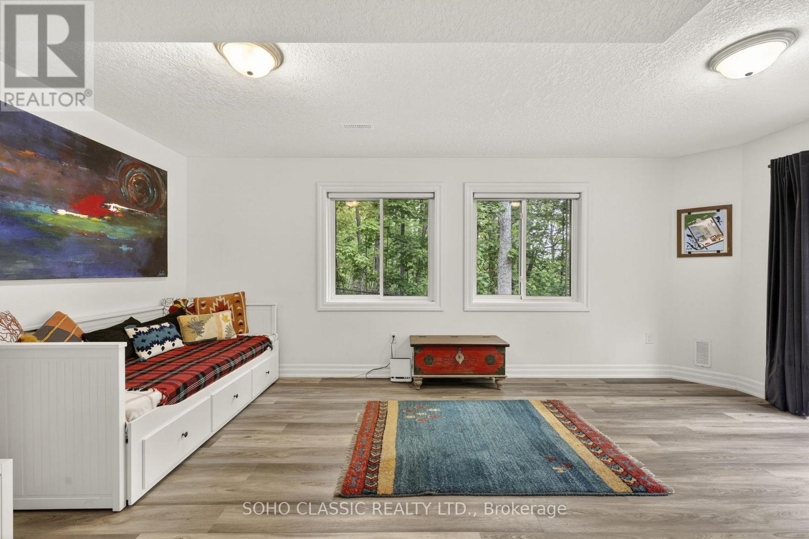 16 ONEIDA AVENUE - 26
