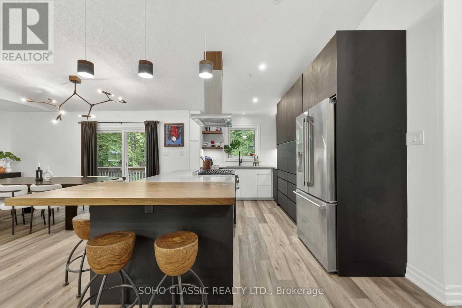 16 ONEIDA AVENUE - 7