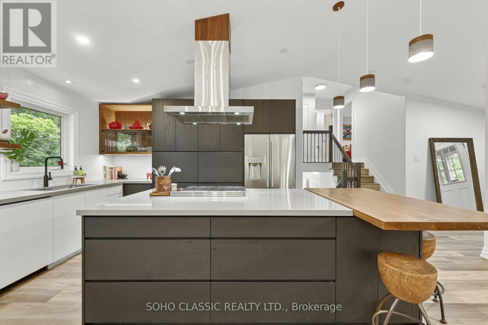16 ONEIDA AVENUE - 8