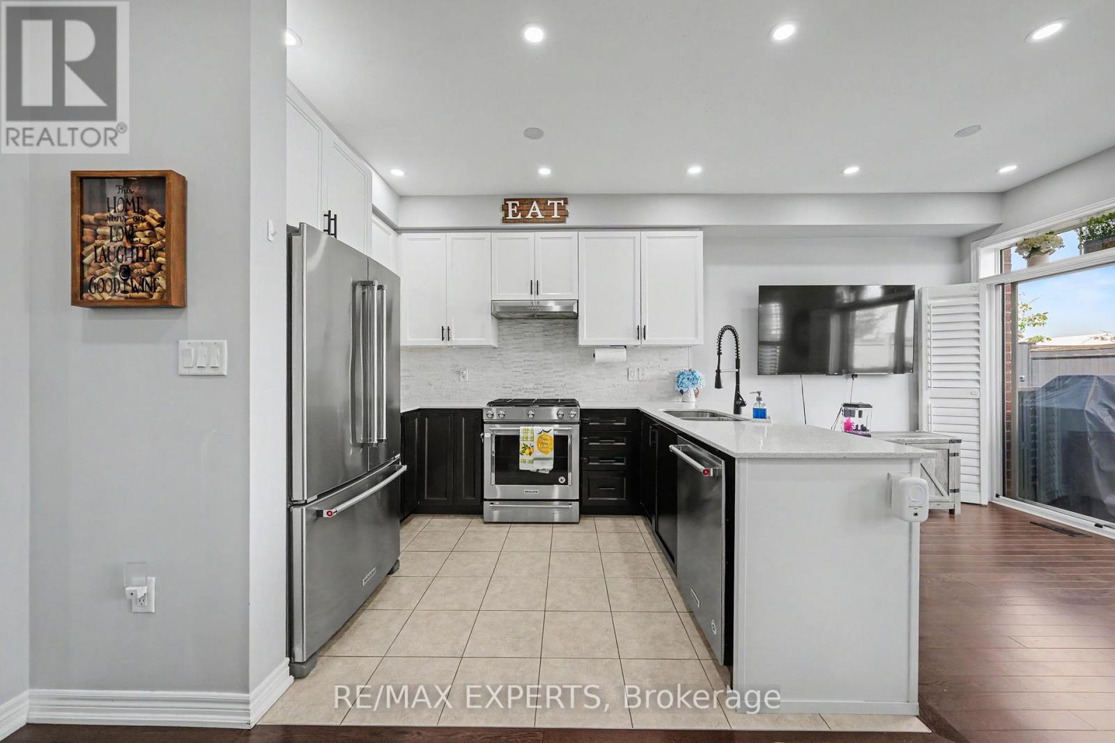 8 MORRA AVENUE - 10