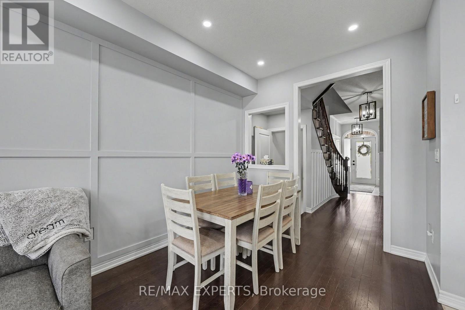 8 MORRA AVENUE - 12