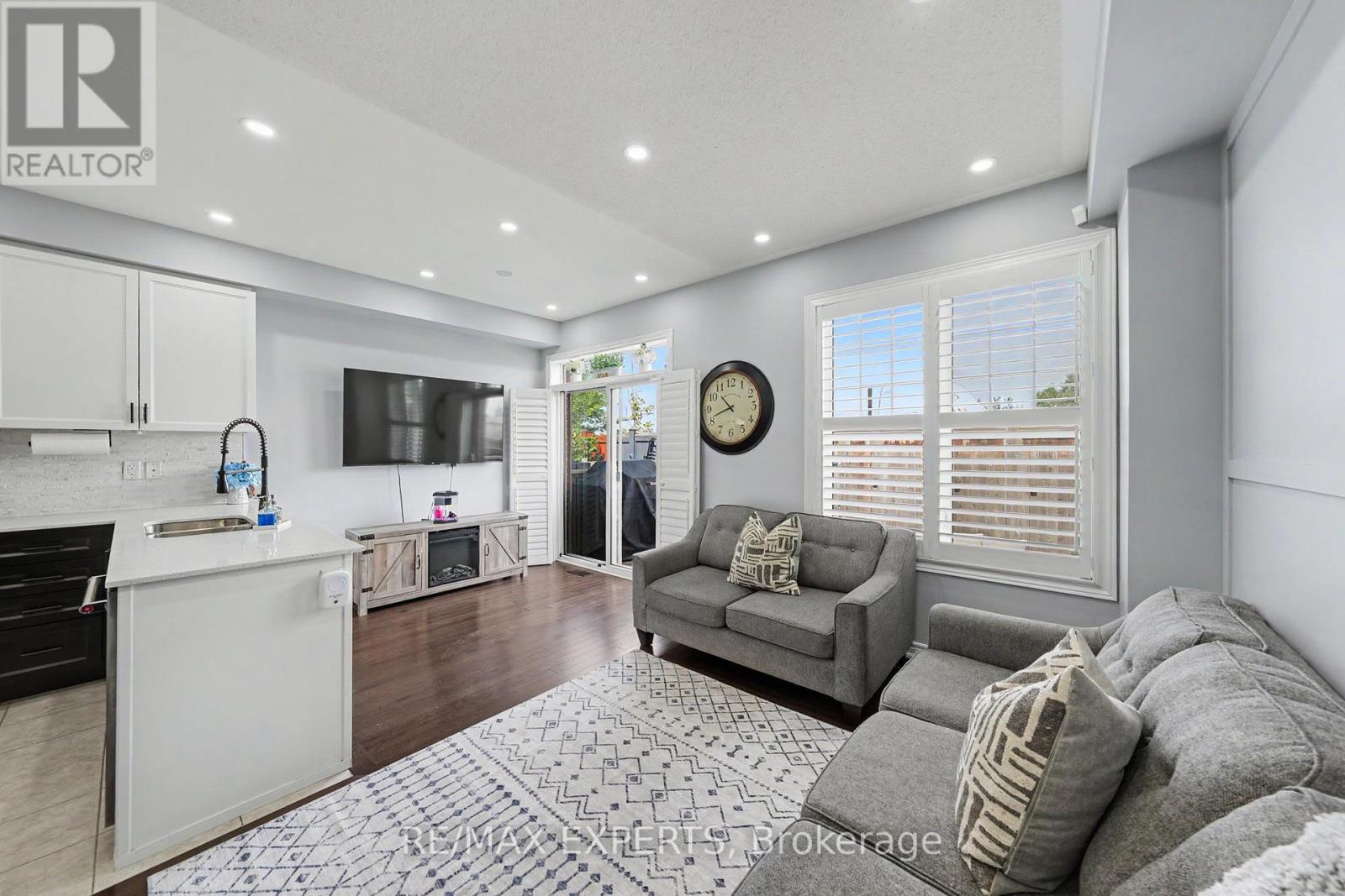 8 MORRA AVENUE - 16