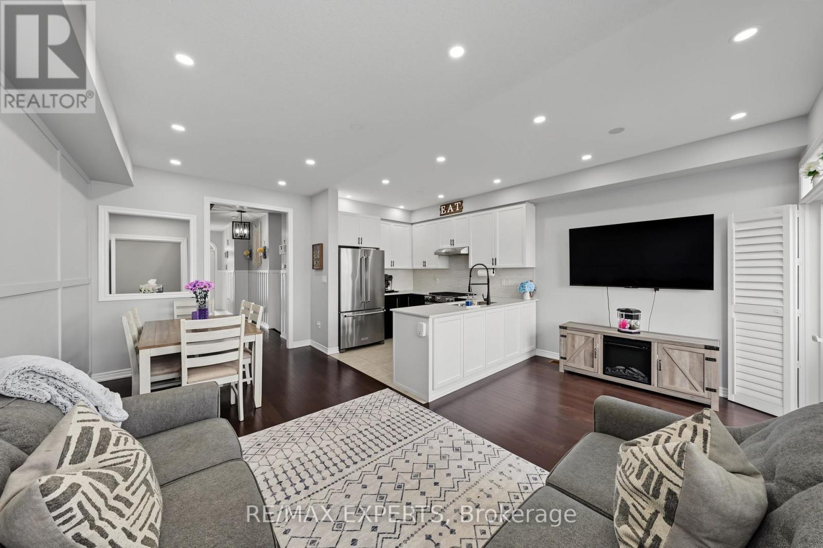 8 MORRA AVENUE - 17