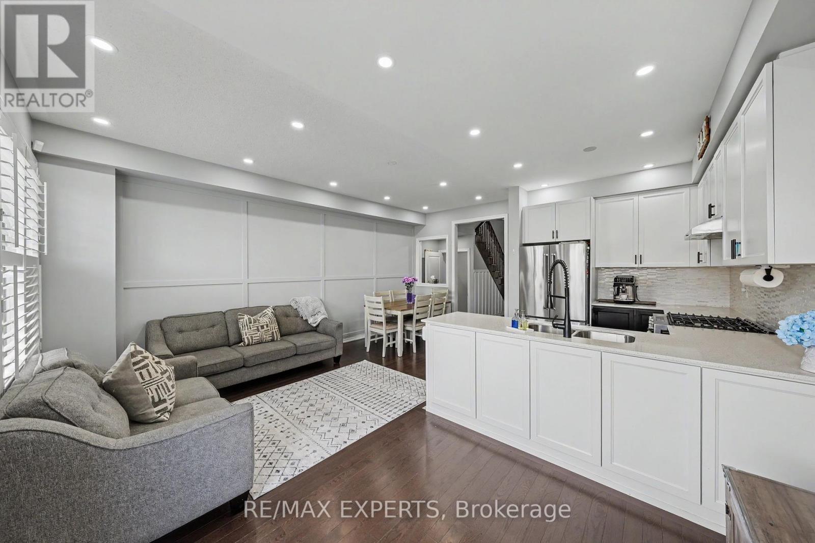 8 MORRA AVENUE - 18