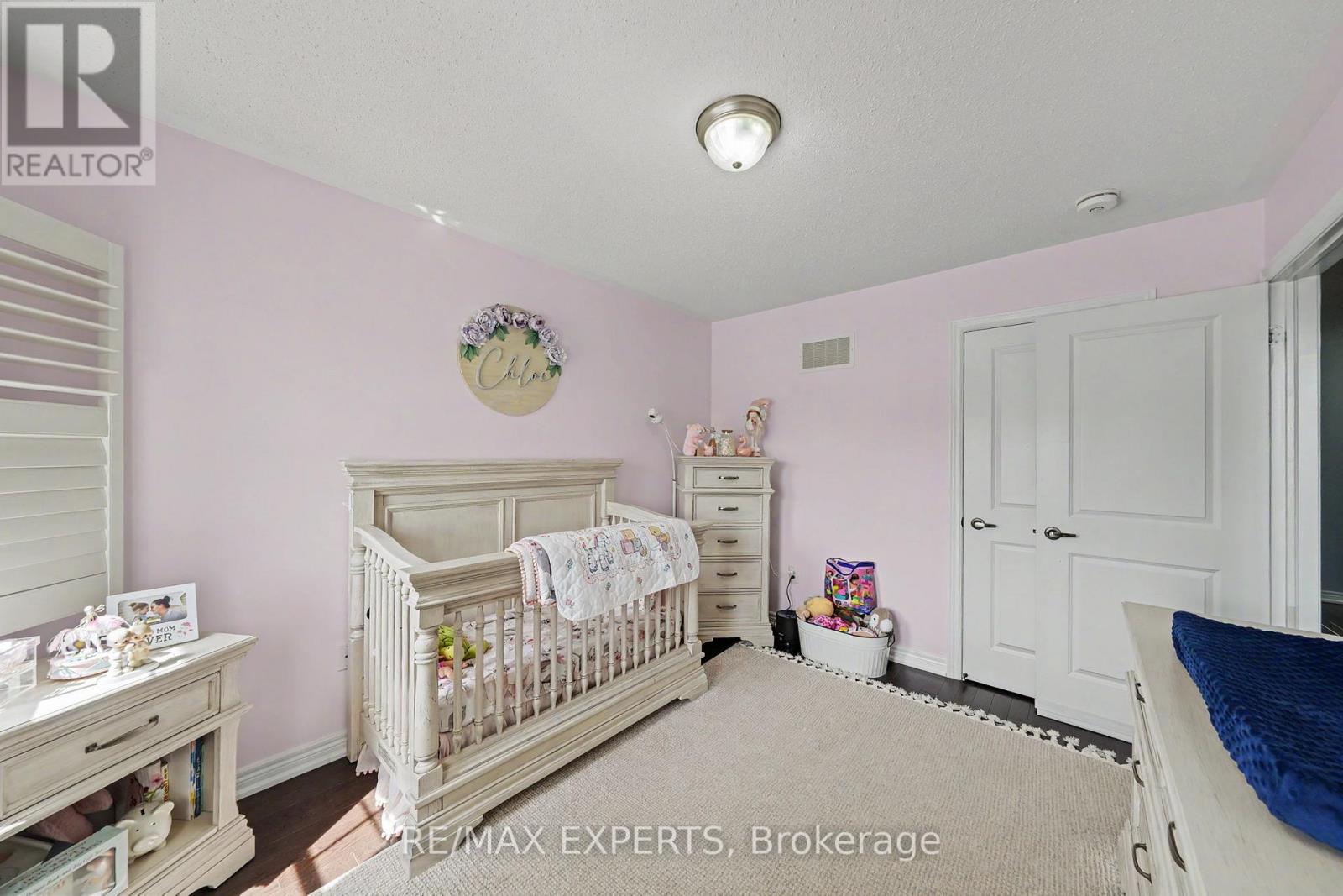 8 MORRA AVENUE - 33