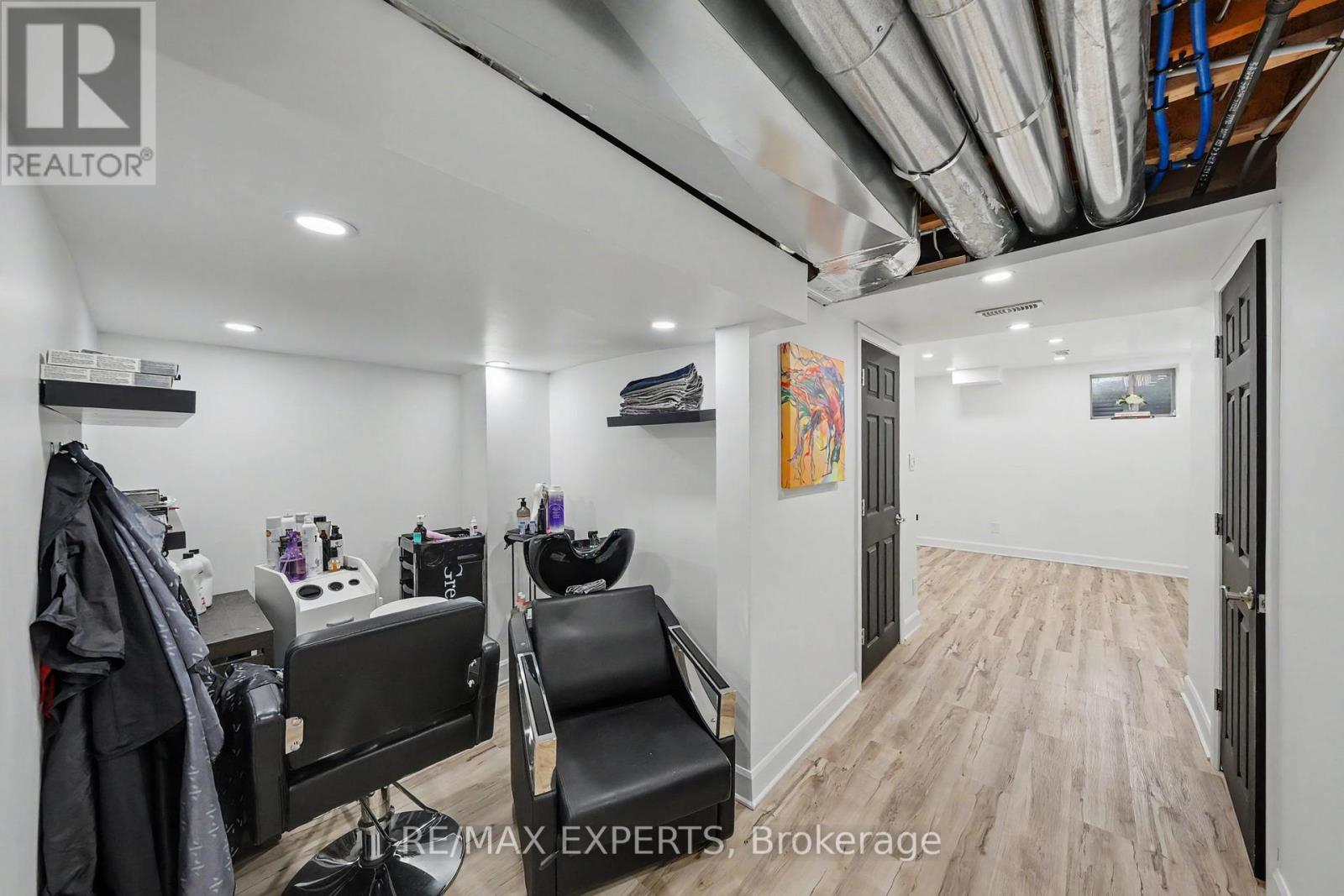8 MORRA AVENUE - 37