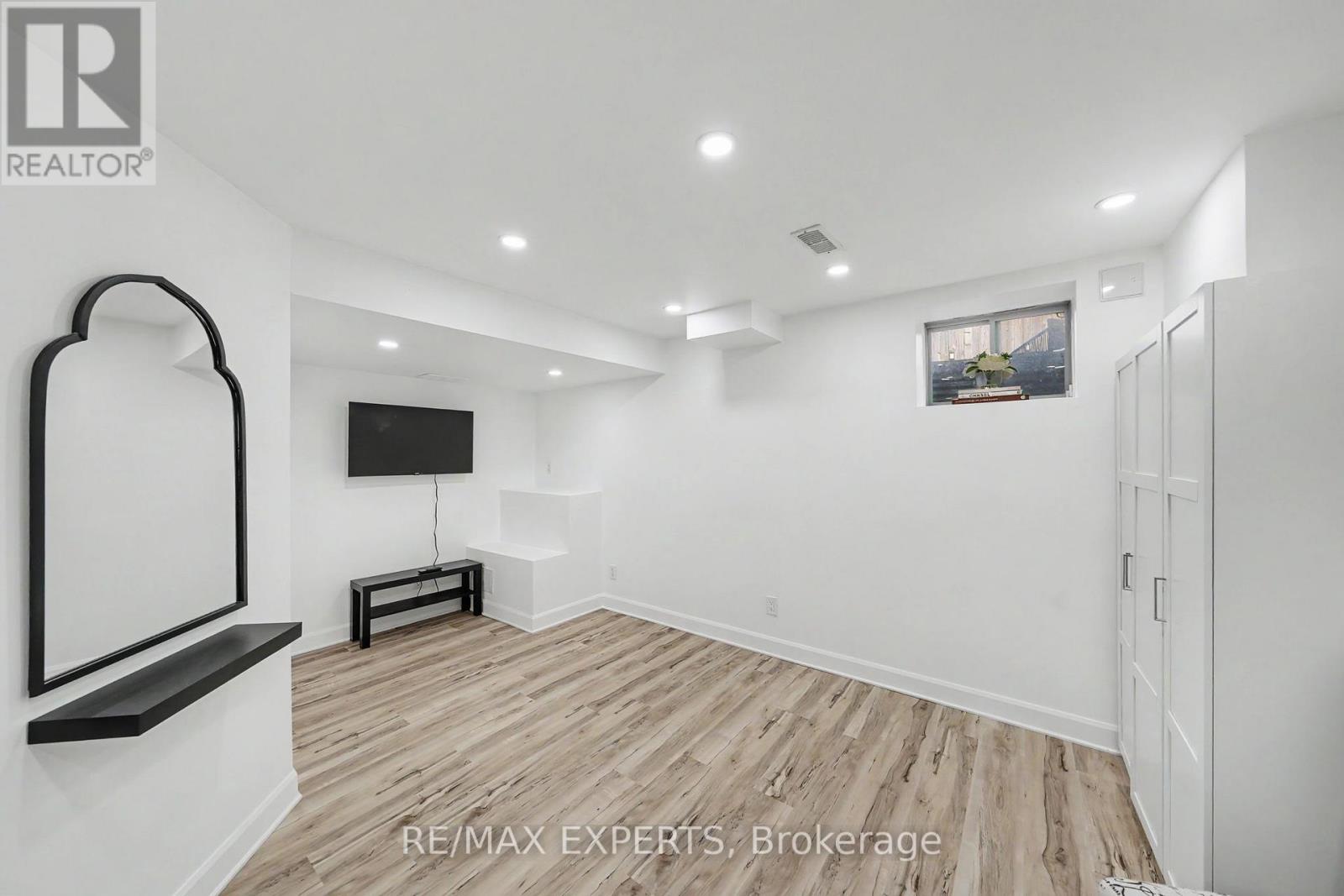 8 MORRA AVENUE - 39