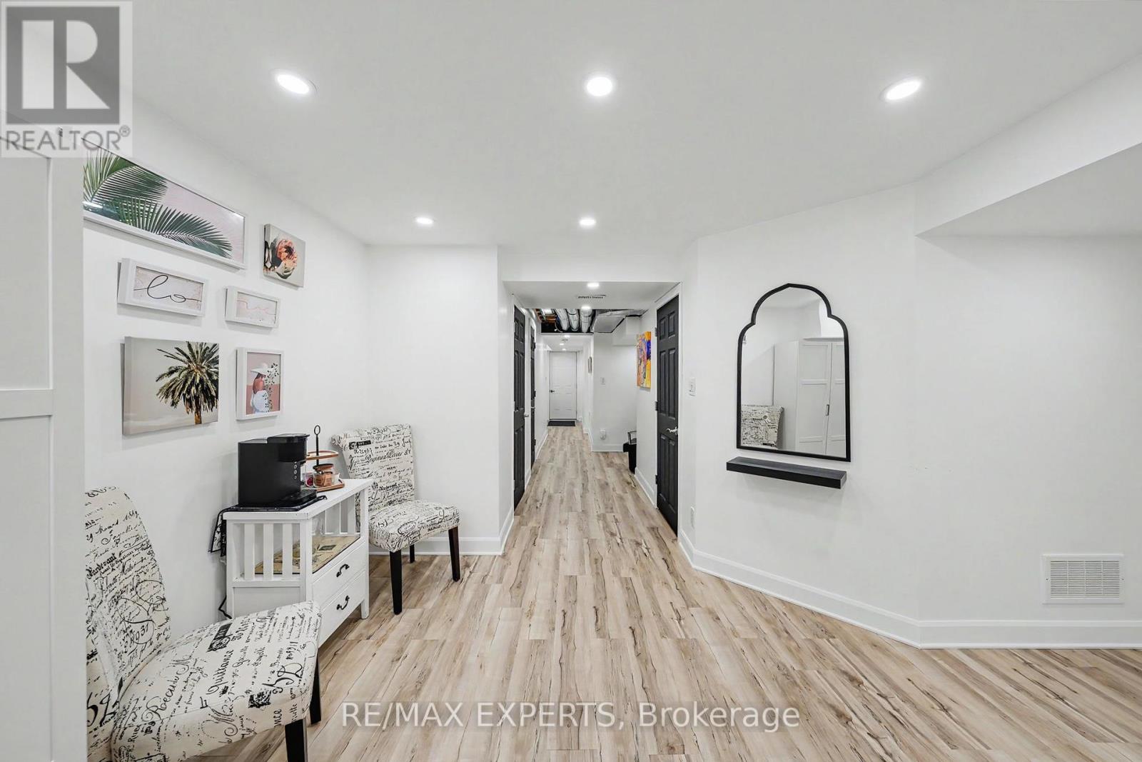 8 MORRA AVENUE - 42