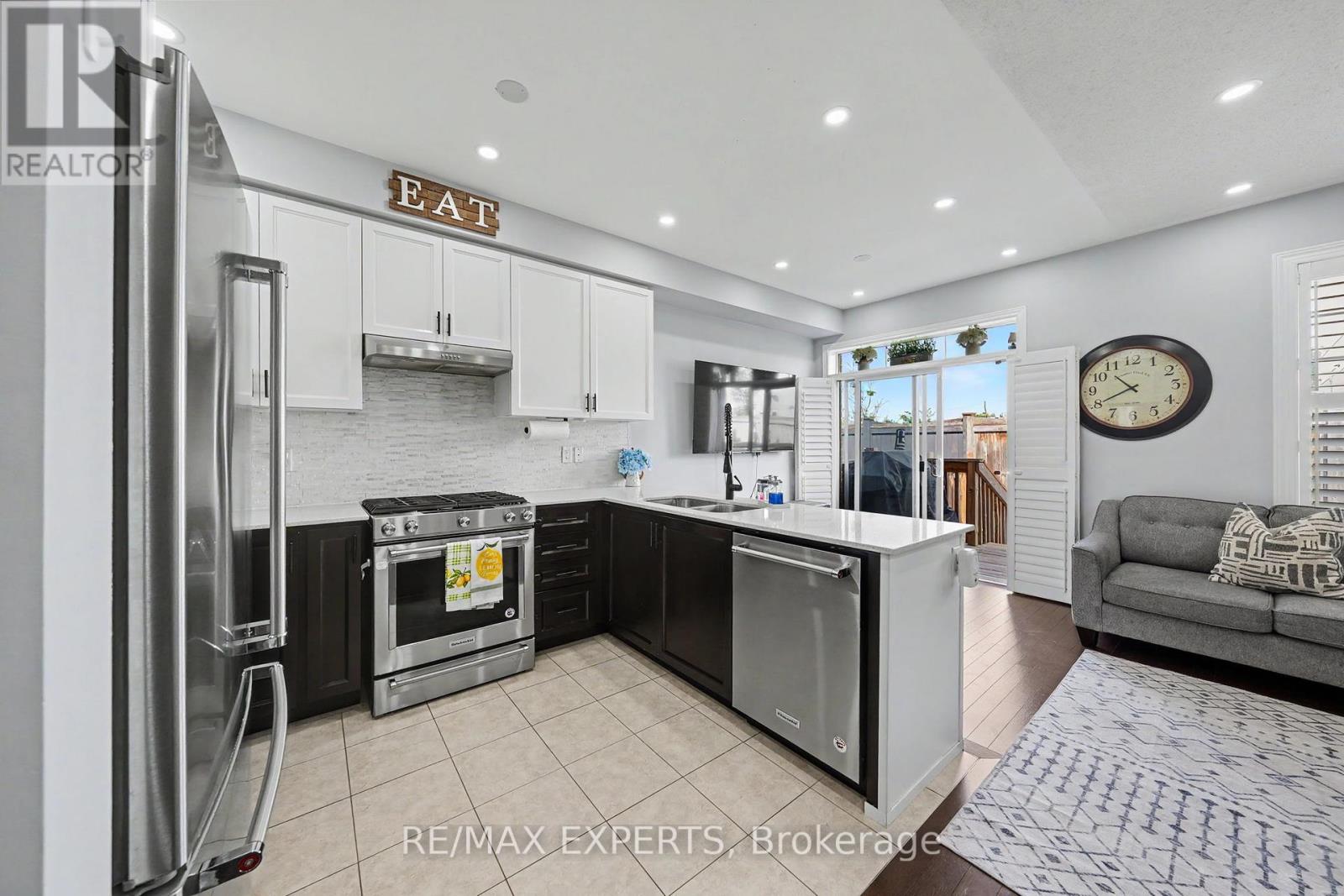 8 MORRA AVENUE - 6