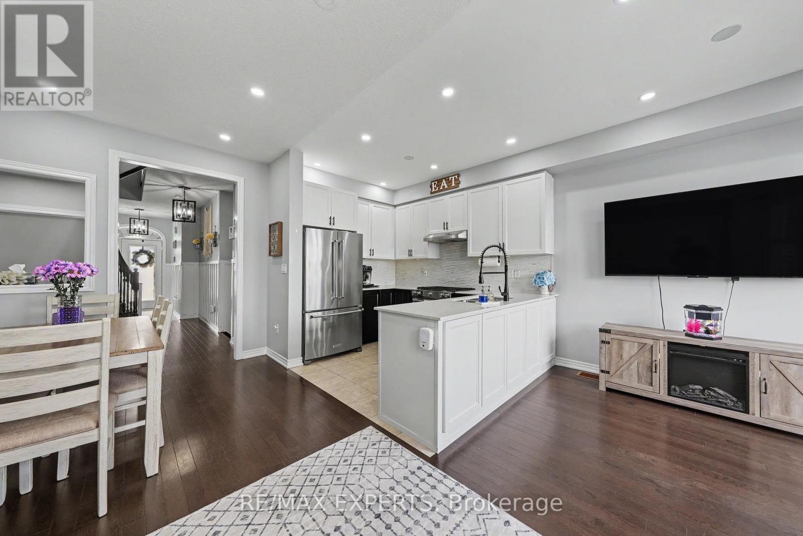 8 MORRA AVENUE - 8
