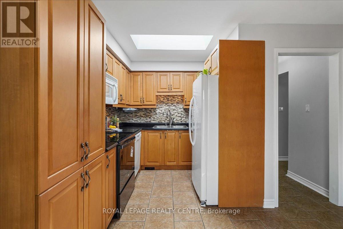 116 CHIPMUNK CRESCENT - 12