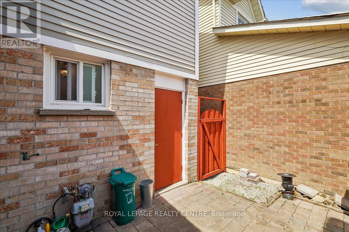 116 CHIPMUNK CRESCENT - 16