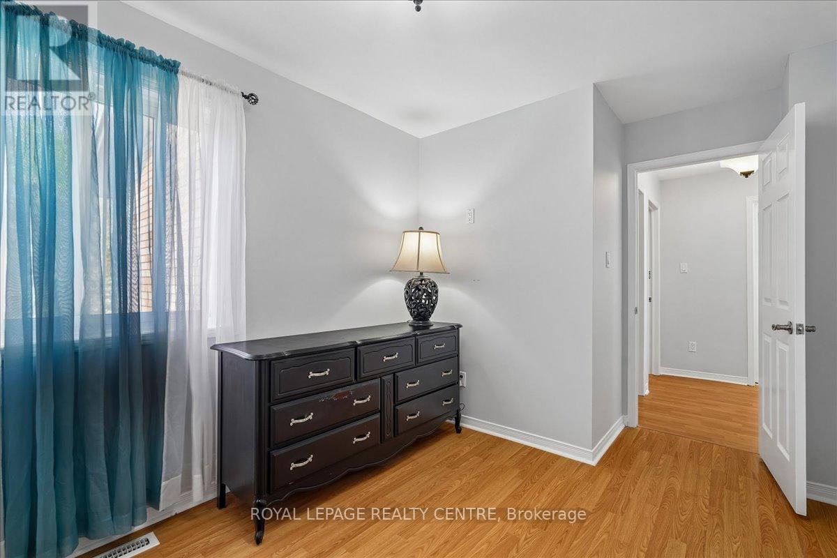 116 CHIPMUNK CRESCENT - 24