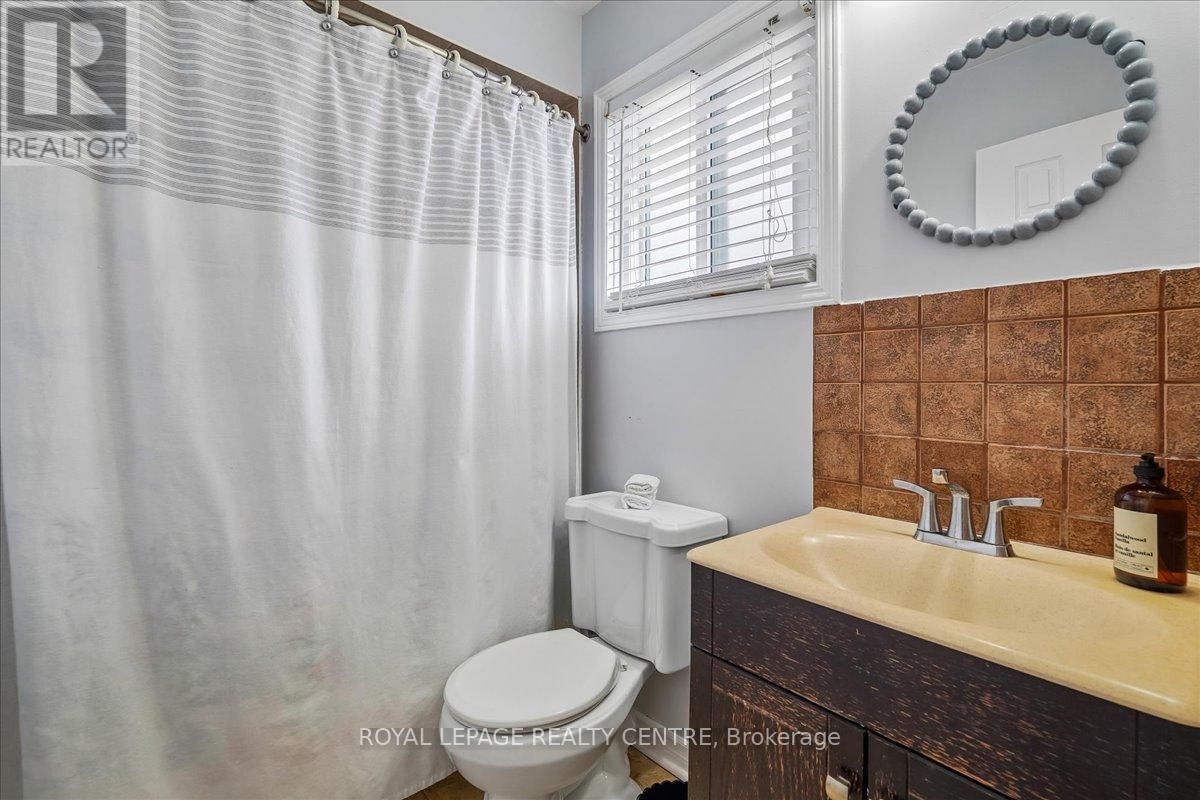 116 CHIPMUNK CRESCENT - 27