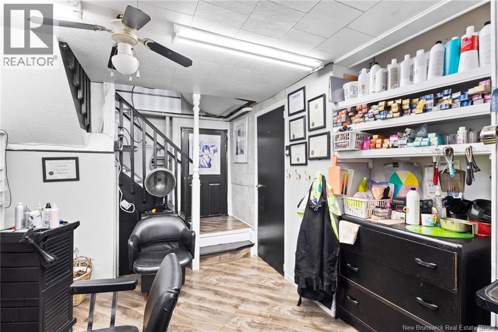 23 Harding Dr - 25